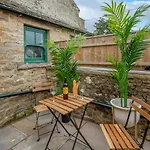Newly Renovated 4 Bedroom With Wood Burner Сasa de vacaciones *
