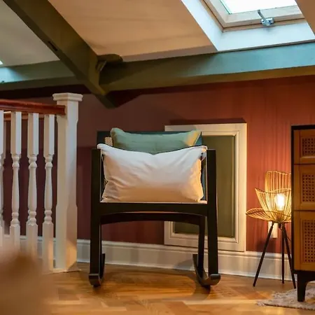 Newly Renovated 4 Bedroom With Wood Burner *