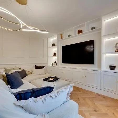 Newly Renovated 4 Bedroom With Wood Burner Prázdninový dům