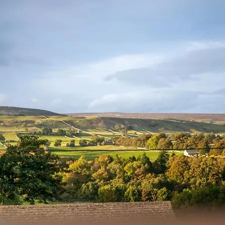 Newly Renovated 4 Bedroom With Wood Burner * Aysgarth