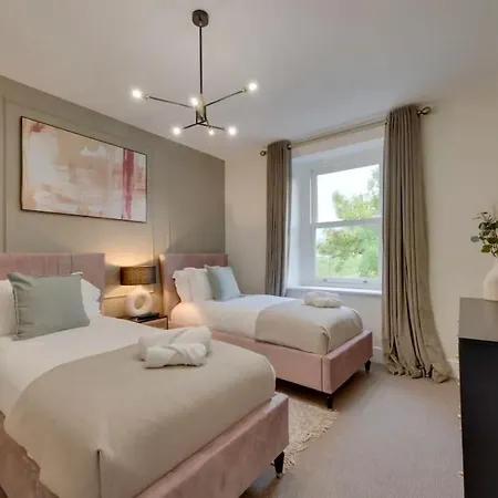 Prázdninový dům Newly Renovated 4 Bedroom With Wood Burner *