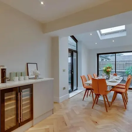 Prázdninový dům Newly Renovated 4 Bedroom With Wood Burner